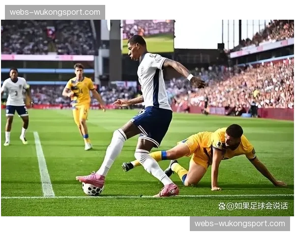 马赛新援迅速融入，训练中展现出色的转换环节一脚出球能力。