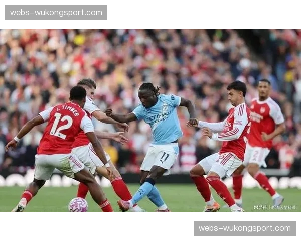 欧文称曼城与阿森纳争冠形势五五开，赛程难度与稳定性成关键